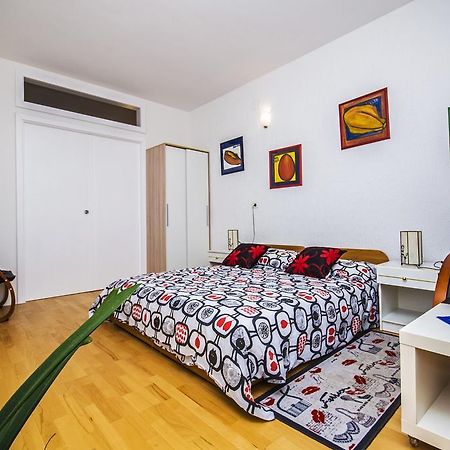 Apartments Daria Rovigno Esterno foto